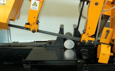 寮步镇数控带锯床自动送料精度会出现偏差吗？