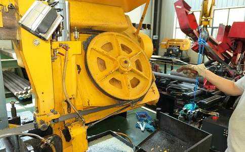 寮步镇金属带锯床的日常使用和保养注意事项！